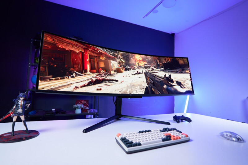 TITAN ARMY monitor QD OLED G49E9R